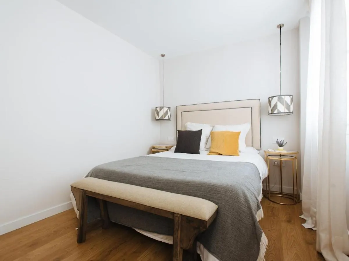 Apartamento Pz triana amplio, moderno y luminoso apt 2d 2b Sevilla España