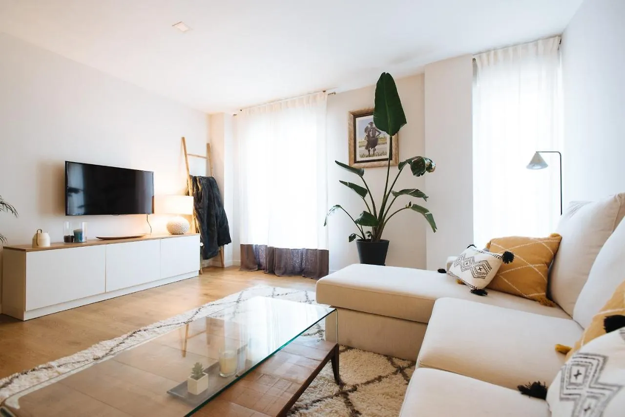 Pz Triana Amplio, Moderno Y Luminoso Apt 2D 2B 세비야 아파트