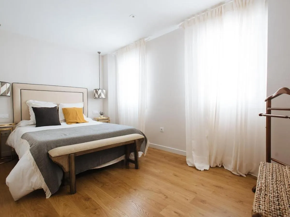 Pz Triana Amplio, Moderno Y Luminoso Apt 2D 2B Севилья 0*,