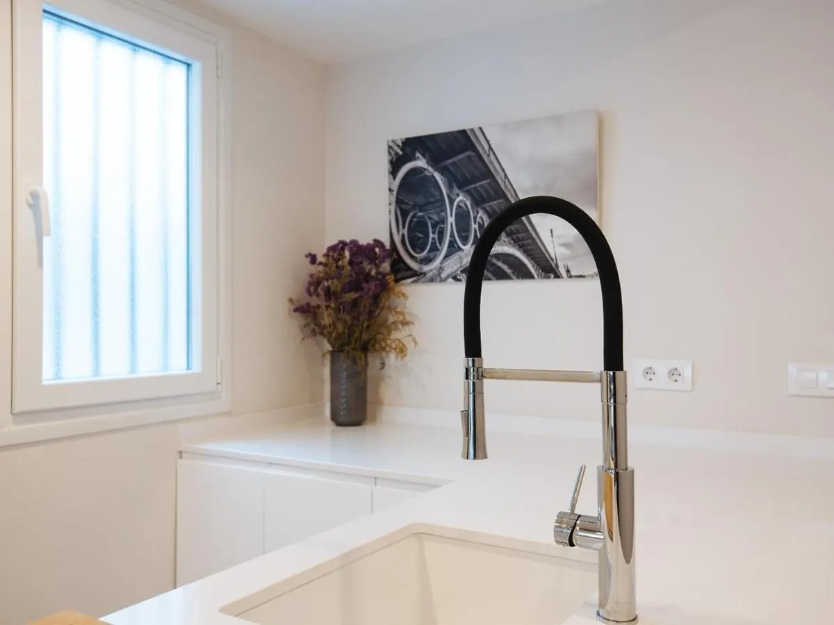 Pz Triana Amplio, Moderno Y Luminoso Apt 2D 2B Севилья